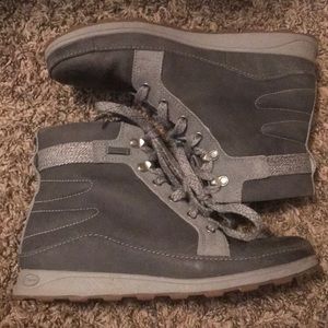 Chaco Sierra boot gray size 7.5